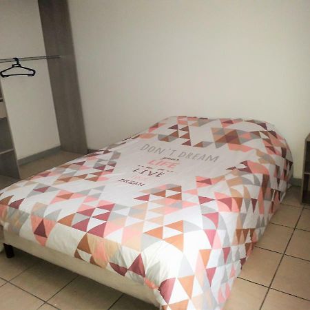 Appart Comme Chez Soi Pusignan Bagian luar foto