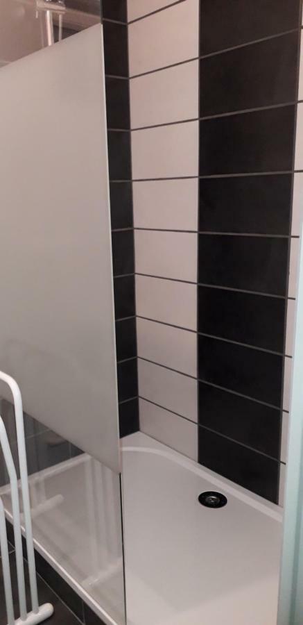 Appart Comme Chez Soi Pusignan Bagian luar foto